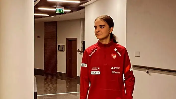 Kayserili Futbolcu Ayşegül Aydın Milli Takım kadrosunda