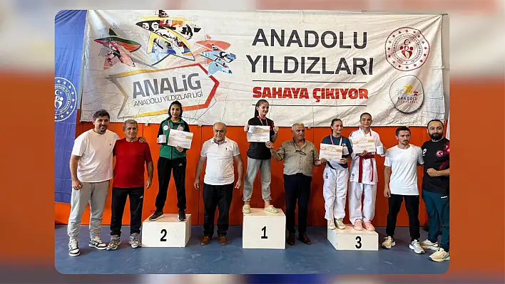 Kayserili genç sporcuların karate başarısı!