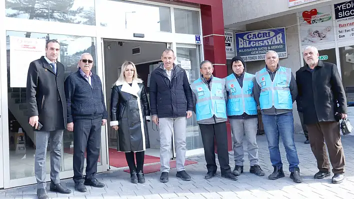 Kayserili iş insanı, geleneksel Ramazan yardımlarıyla ihtiyaç sahiplerinin yüzlerini güldürüyor