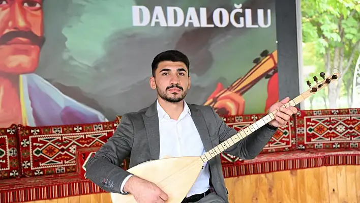 Kayserili isim yılın en iyi halk ozanı ödülüne layık görüldü!