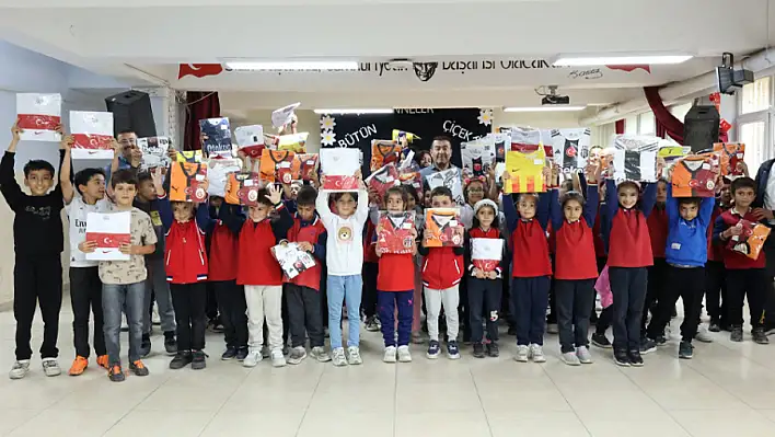 Kayserili öğrencilerde forma heyecanı!