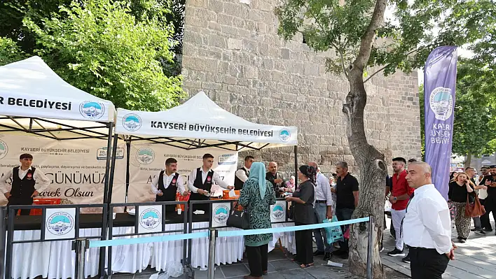 Kayserililere 5 bin kişilik aşure ikramı!