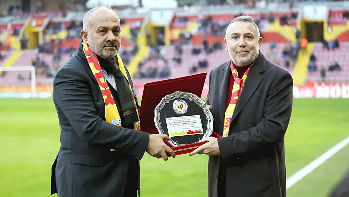 Kayserispor'a olan desteğini sürdürüyor!