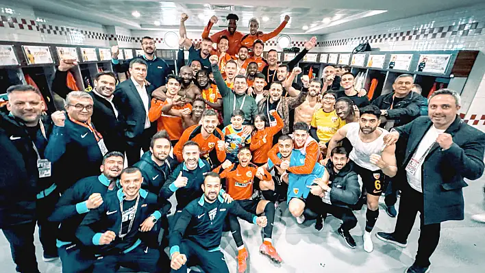 Kayserispor, Beşiktaş mağlubiyetini unutturdu: Başakşehir'i 3-1 mağlup etti