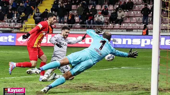 Kayserispor bir kez daha Başakşehir'i yendi