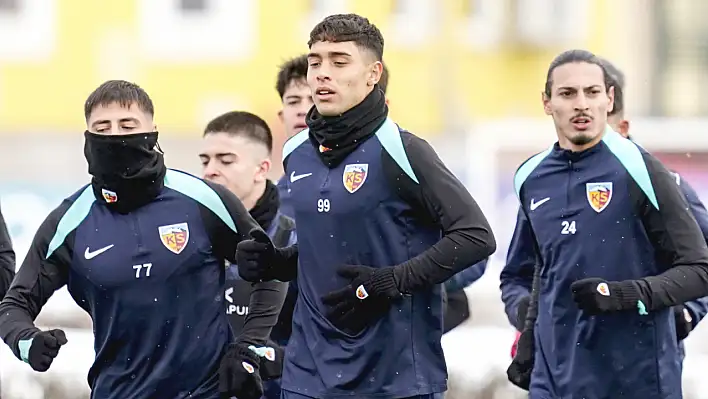 Kayserispor'da antrenman öncesi sürpriz! Oyuncular kimi işaret etti?