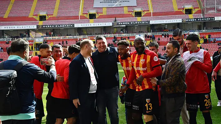 Kayserispor'da duygusal anlar! O futbolcu gözyaşlarına hakim olamadı