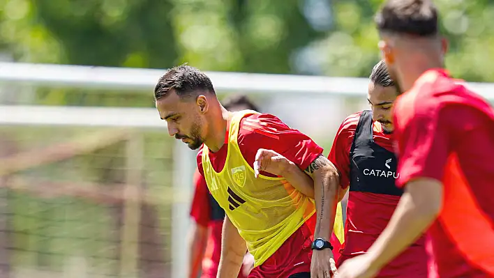 Kayserispor'da herkesin gözü o futbolcuda! Kampa katıldı