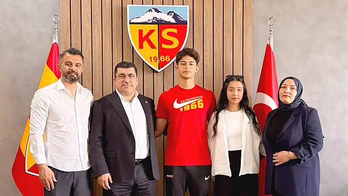 Kayserispor'da ilk imzayı profesörün oğlu attı: Sıra hangi futbolcuda?