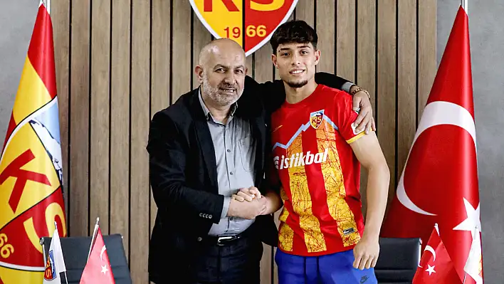 Kayserispor'da Talha Sarıslan 2 yıllık yeni sözleşmeye yeniledi