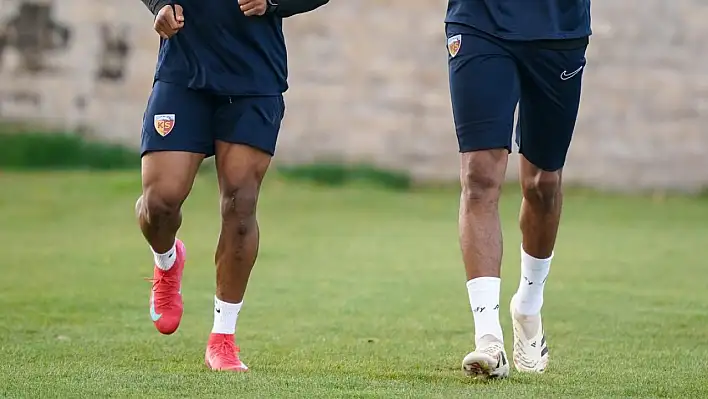 Kayserispor'da yüzler gülüyor! İki isim daha dönüyor