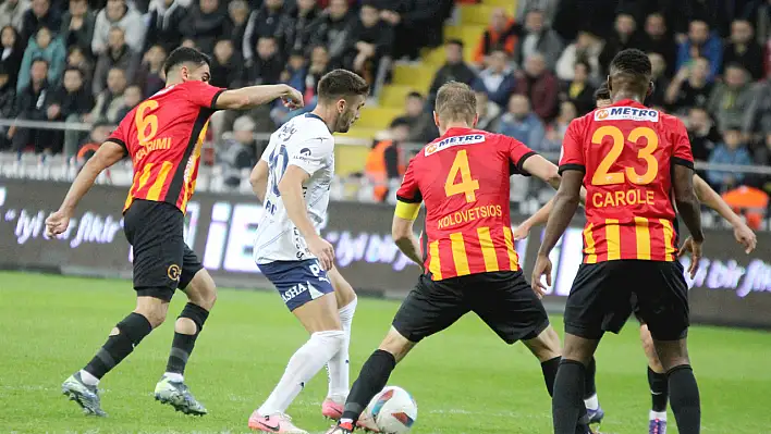 Kayserispor-Fenerbahçe maçı ilklere sahne oldu - Spor haberleri - Süper lig