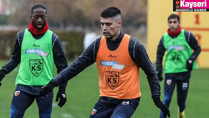 Kayserispor günü çift idmanla tamamladı