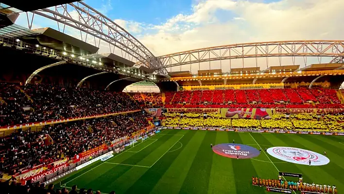 Kayserispor - Rizespor maçında ilk yarı sona erdi: Müsabakada tek gol var