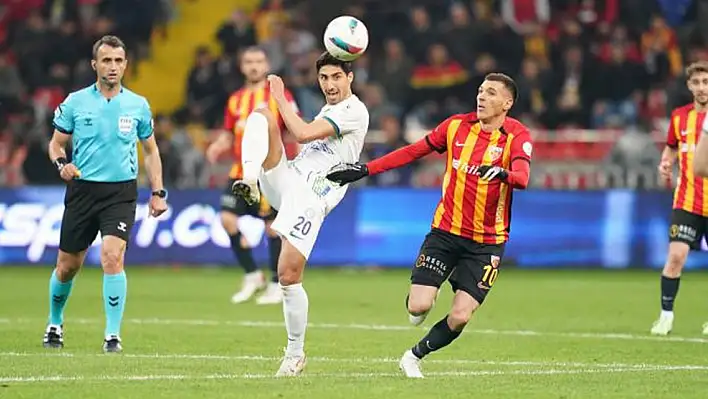 Kayserispor taraftarı gereken cevabı verdi!