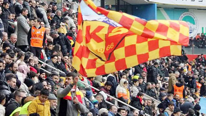 Kayserispor taraftarlarının tezahüratı maça damga vurdu!