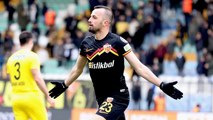 Kayserispor Transfer Gündeminde - Kaptan İlhan Parlak'ın Geleceği Belirsiz