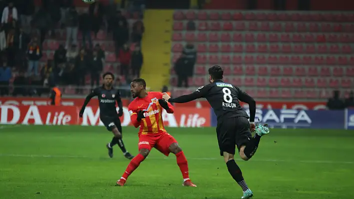 Kayserispor'un, Sivasspor'a üstünlüğü dikkat çekiyor