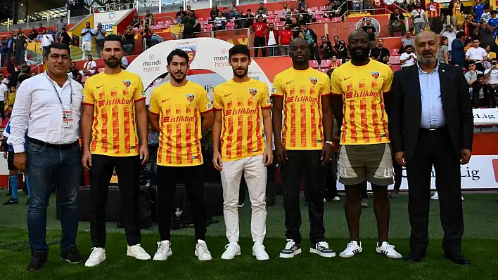 Kayserispor'un yeni transferleri taraftara tanıtıldı - Kayserispor haberleri