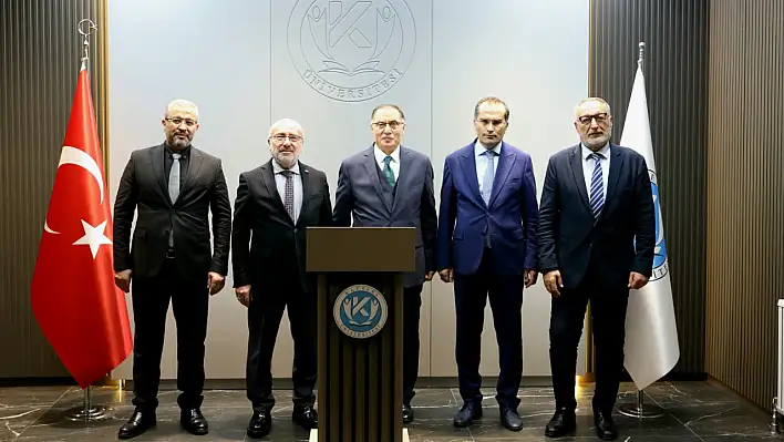 KAYÜ'den '''Türkiye Yüzyılı ve Üniversitelerimiz''' konulu konferans