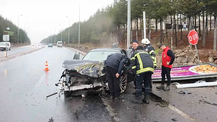 Kayseri'de feci kaza: Kadın hayatını kaybetti!