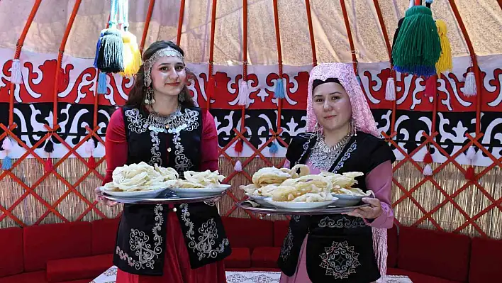 Kırgız Türkleri binlerce yıllık kültürlerini tanıtıyorlar