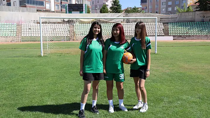 Kırşehir Futbol Kulübü Kadın Takımı'ndan eleştirilere sahada cevap!