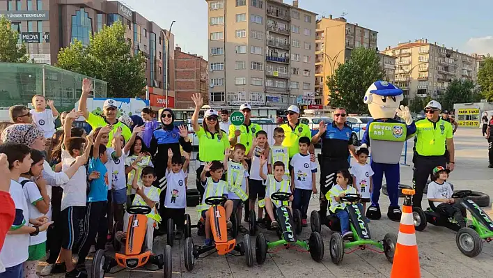 Kırşehir'de çocuklara trafik eğitimi verildi