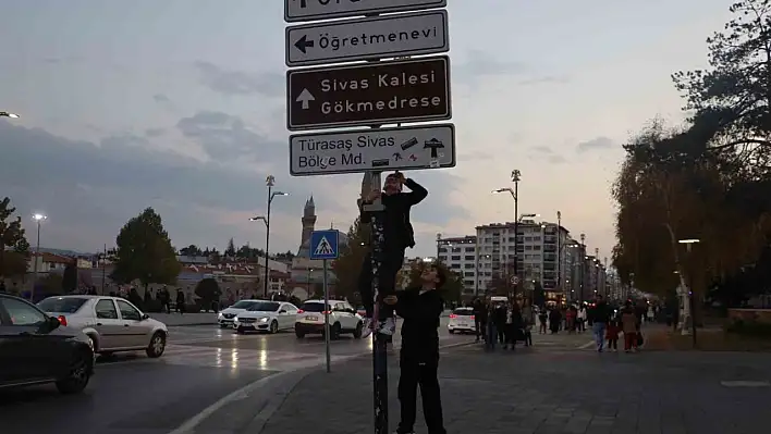 Sosyal medya akımı Sivas'ı karıştırdı