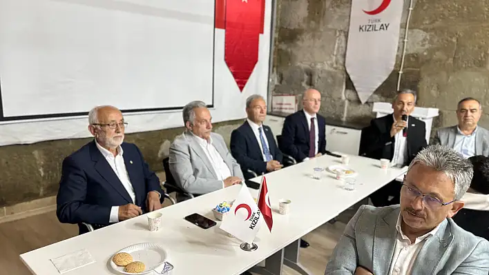 Kızılay gönüllü merkezinde bayramlaşma coşkusu!