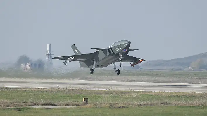 KIZILELMA tarih yazdı: Dünyada ilk kez başardı!