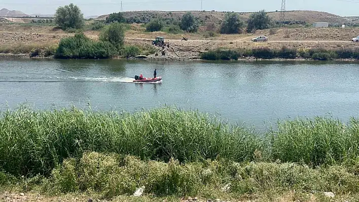 Kızılırmak'a giren tarım işçisinden haber yok!