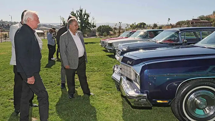 Klasik otomobiller Ali Dağı'na çok yakıştı