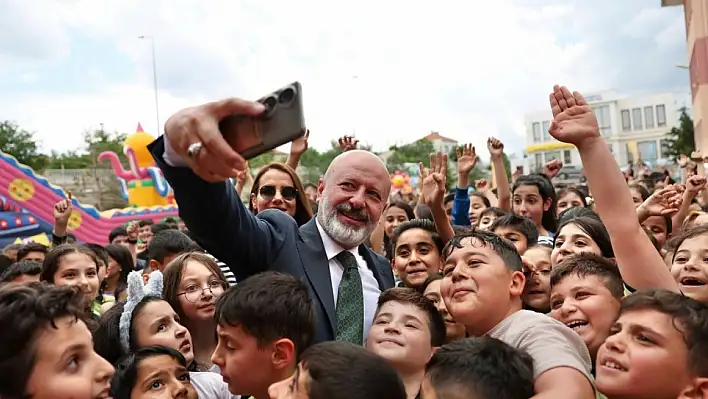 Kocasinan Belediye Başkanı, Akıl Oyunları Şenliği'nde Çocukların Yanında!