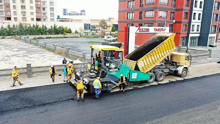 Kocasinan Belediyesi Asfalt Çalışmalarını İnceledi