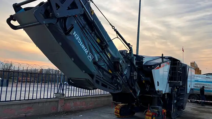 Kocasinan'da asfalt freze aracıyla yenilenme dönemi başladı