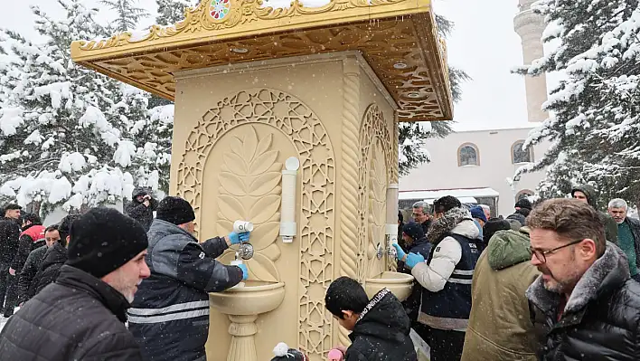 Kocasinan'da gözler bu çeşmeyi arıyor: Görenler hemen sıraya giriyor!