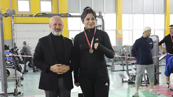 Kocasinan'ın boks sporcuları Türkiye ikincisi oldu