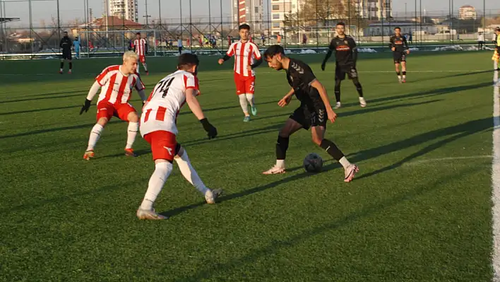 Kocasinan Şimşekspor, Argıncıkspor'u 3-0 mağlup etti!