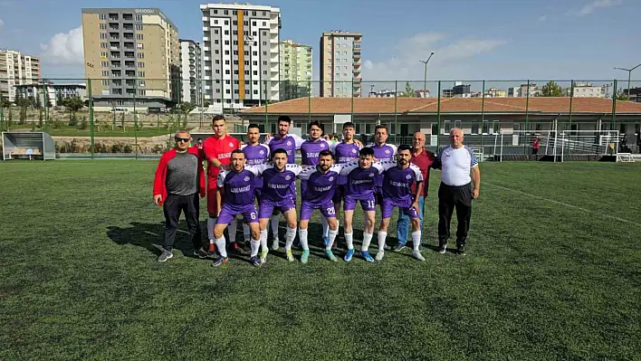 Yemlihaspor dolu dizgin ilerliyor