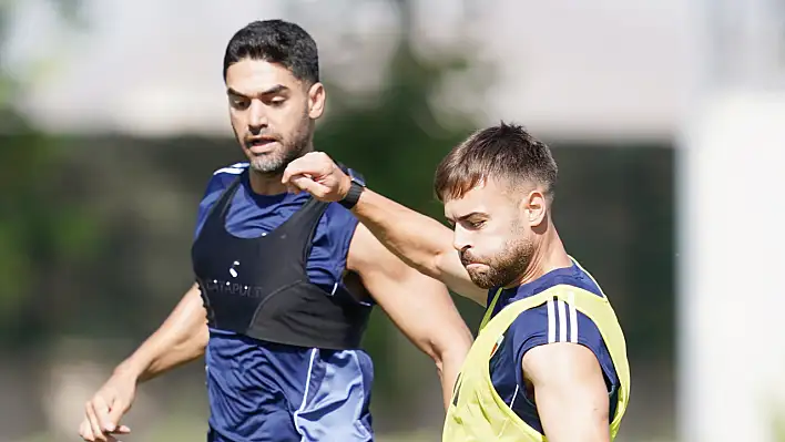 Konyaspor taraftarları Ali Karimi transferinde hayal kırıklığı yaşadı