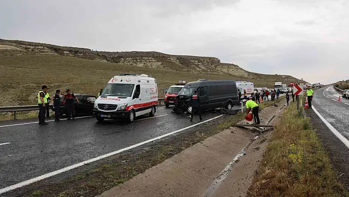 Nevşehir-Kayseri Karayolu'nda kaza - Ağır yaralılar var!