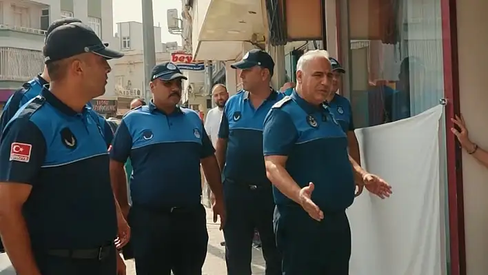 Adana Kozan'da kaldırım işgali denetimi