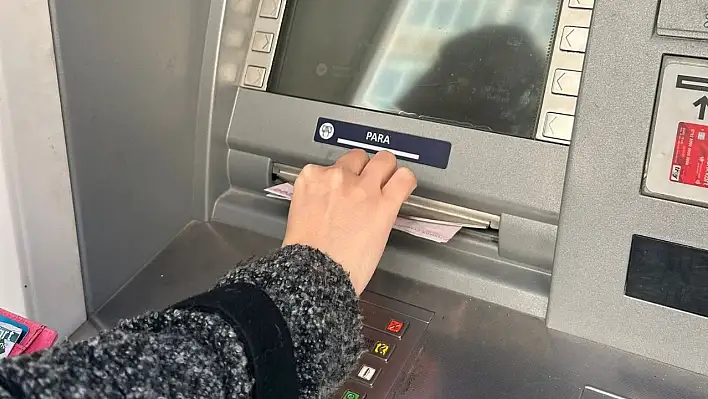 Krediler ve mevduat zirveye tırmandı! Vatandaşın cebine ne olacak?