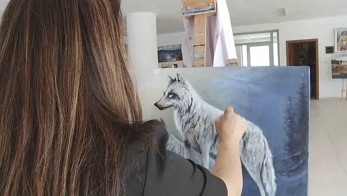 Türkiye'nin tek kadın realist kurt ressamı köklü mirası yaşatıyor!