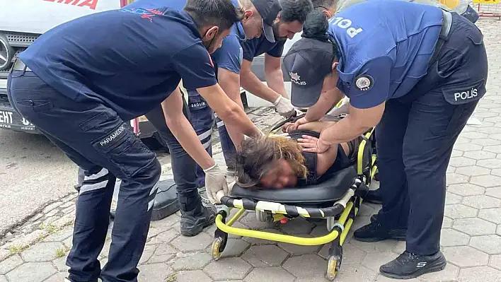 Adana'da Madde Kullanan Genç Ortalığı Birbirine Kattı!