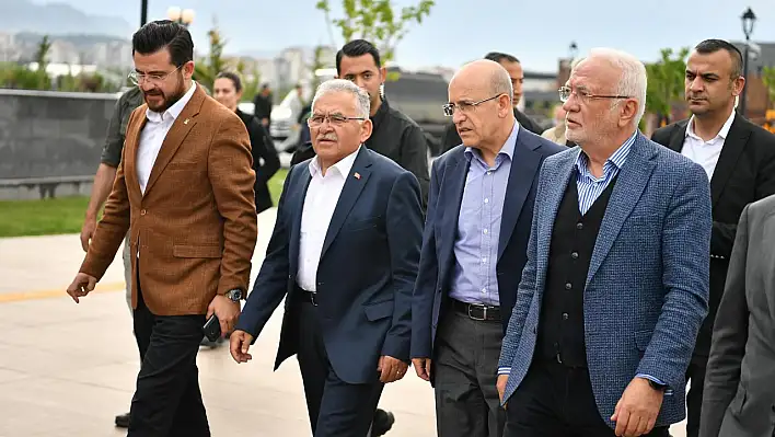 Maliye Bakanı Mehmet Şimşek ve Başkan Büyükkılıç Millet Bahçesi'ni ziyaret etti!