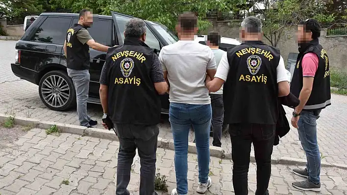 Masaj salonuna fuhuş operasyonu!
