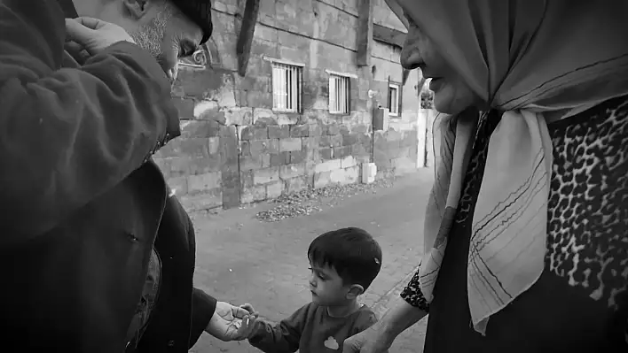 'Mavi Boncuklu Cemil Baba'ya tam not!