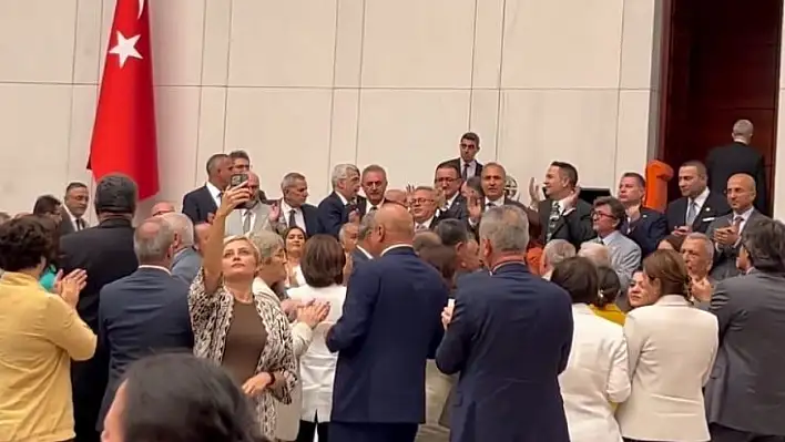 Meclis'te sabaha kadar eylem! AK Parti'li Cıngı'dan seçmene çağrı